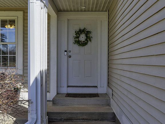 5th image of 11157 Stanton St