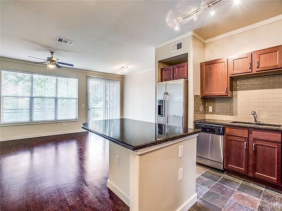 5th image of 609 Cabral Cir APT 4008