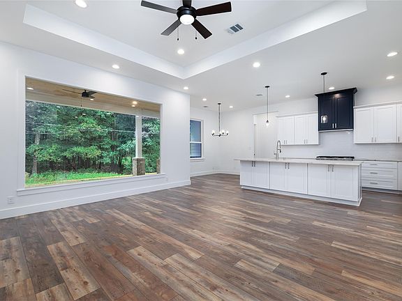 5th image of 1049 Broadmoor Dr