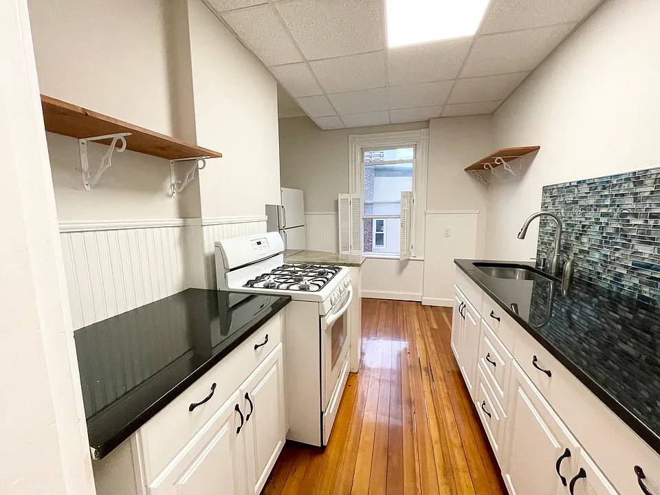 226 Parker Hill Ave #2L