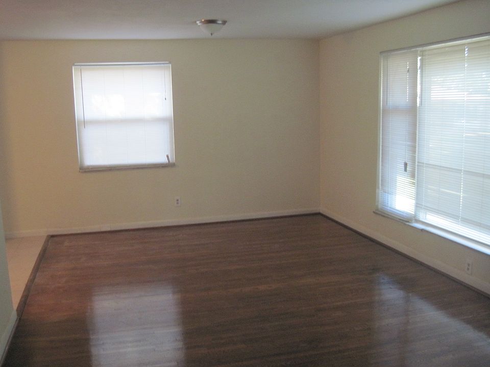 2nd image of 7840 Birchmont Dr