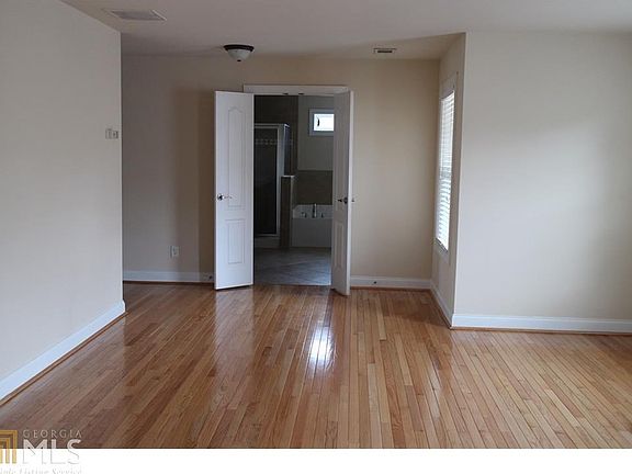 4th image of 1168 Gateview Dr
