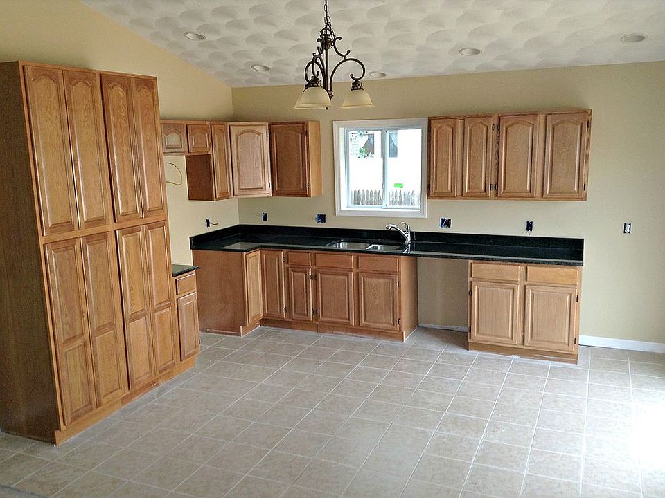 2nd image of 264 Beverage Hill Ave