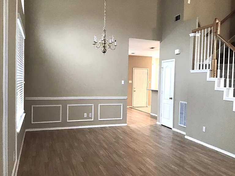 129 Hanover St — Photo 11