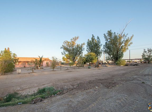 3rd image of 6404 Us Highway 111