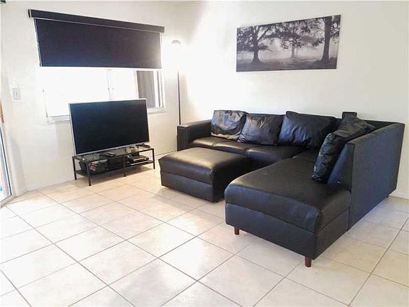 5th image of 2642 SE 19th Ct #202-D