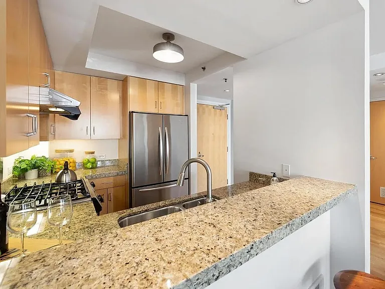 650 Turk St #206 — Photo 8
