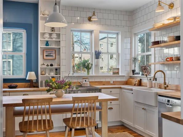 105R Brackett Street, Portland, ME 04102