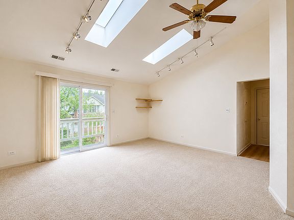 2nd image of 1316 E Evergreen Dr Unit 8