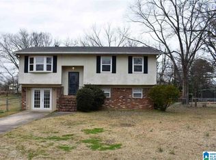 3027 Forest Dr, Fultondale, AL 35068