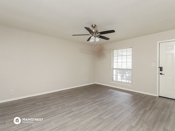4th image of 7110 Glen Haven Dr