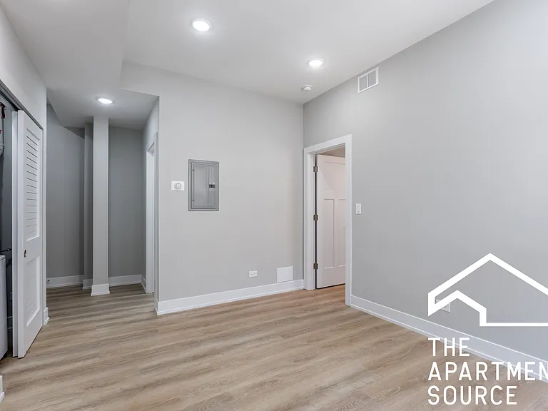 419 W Belden Ave #7 — Photo 6