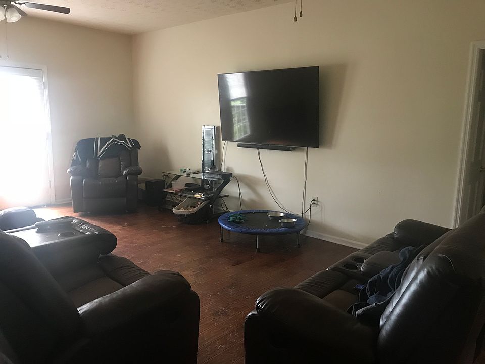 2nd image of 3442 Rice Rd