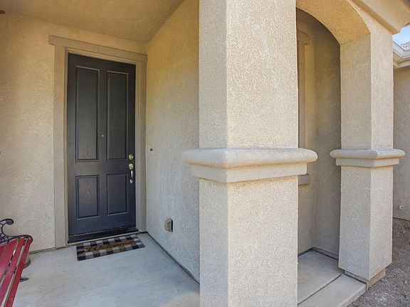 3rd image of 3376 Apricot St