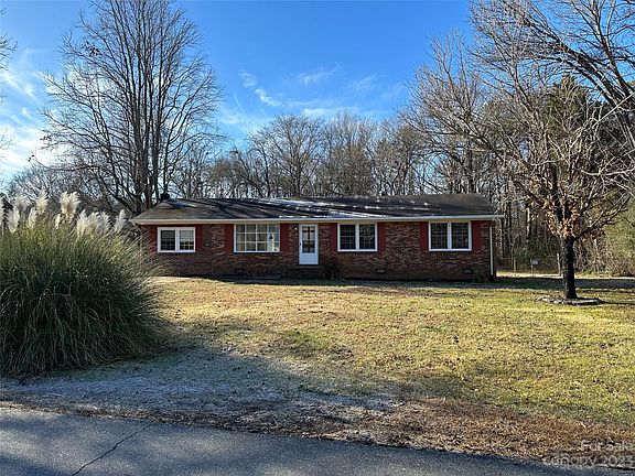 2nd image of 117 Lou Dr