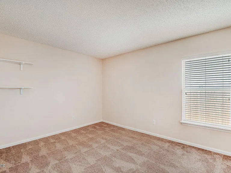 346 Van Gogh Cir — Photo 15
