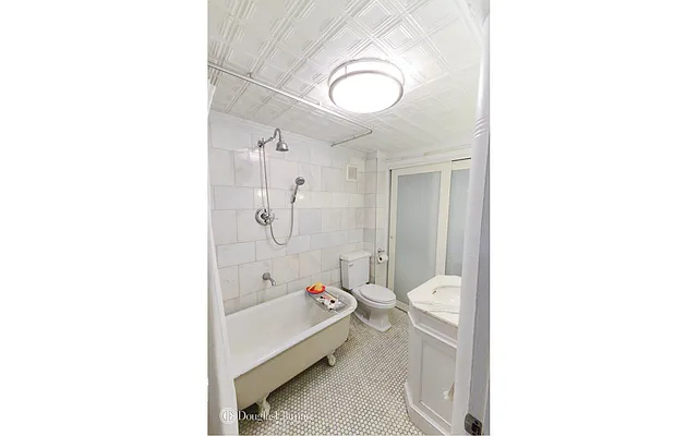 Rented by Douglas Elliman | media 8