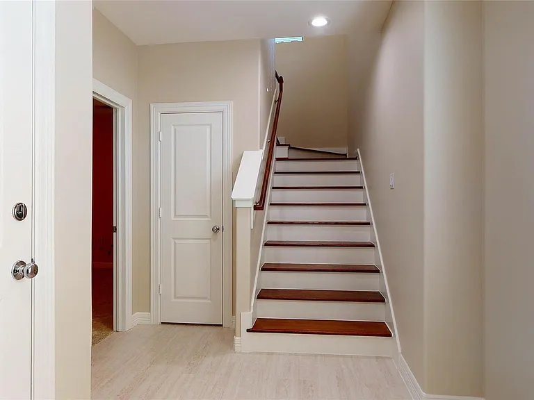 3826 Center St — Photo 5