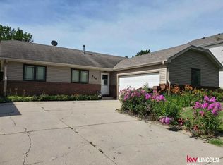 915 W Burt Dr, Lincoln, NE 68521