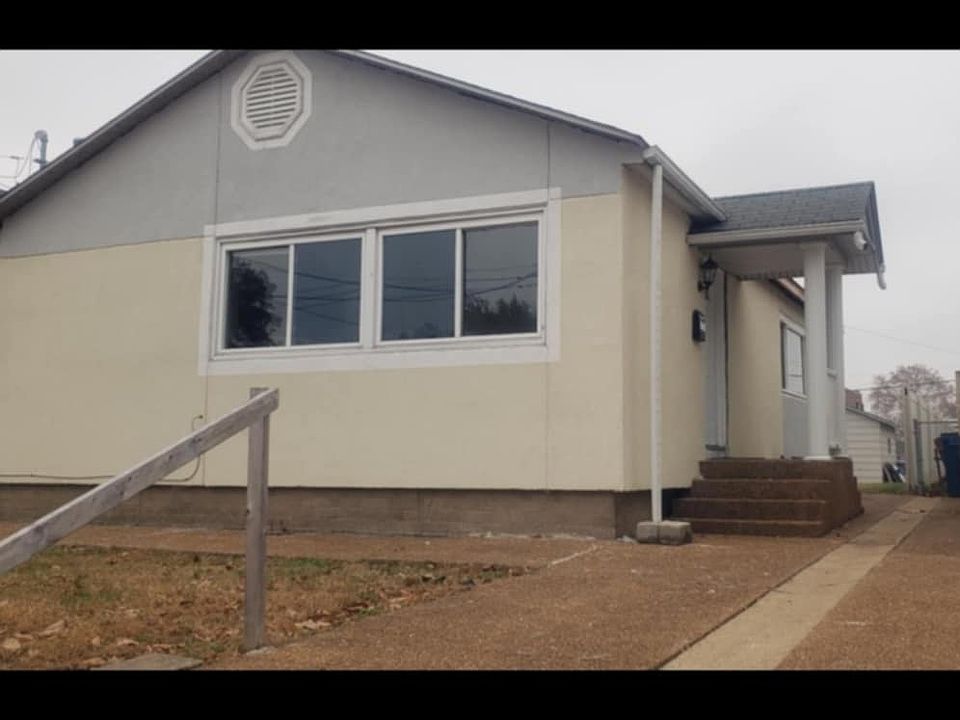 1st image of 774 Pardella Ave