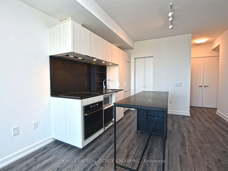 77 Shuter St #Penthouse 08 — Photo 4