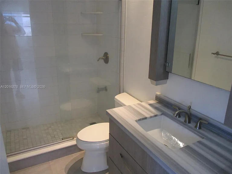 5313 Collins Ave #1111 — Photo 11