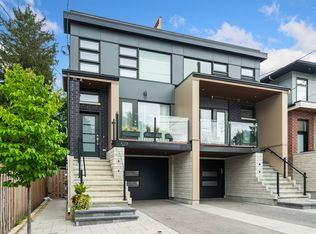 527 Broadhead Ave #A, Ottawa, ON K1Z 5R9