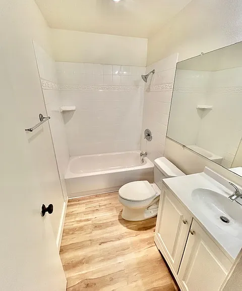 4430 North Ave #5 — Photo 14