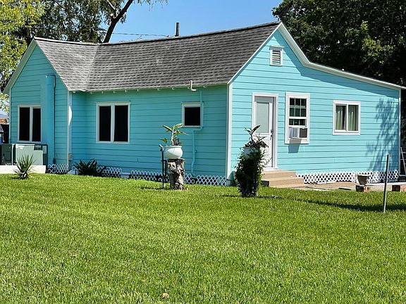 side view and backyard