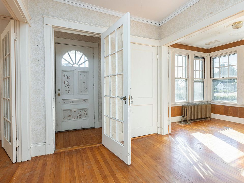 34ルート  +1 34 US Route 1, Falmouth, ME 04105 | Zillow