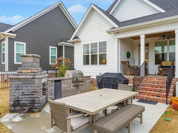 8893 Grey Reed Dr, Ooltewah, TN 37363