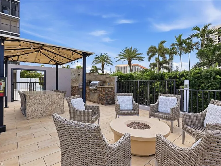 5601 Turtle Bay Dr #302 — Photo 25