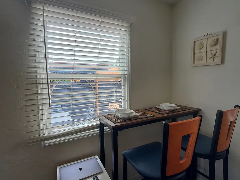 1666 Thomas Ave #1/2 — Photo 5