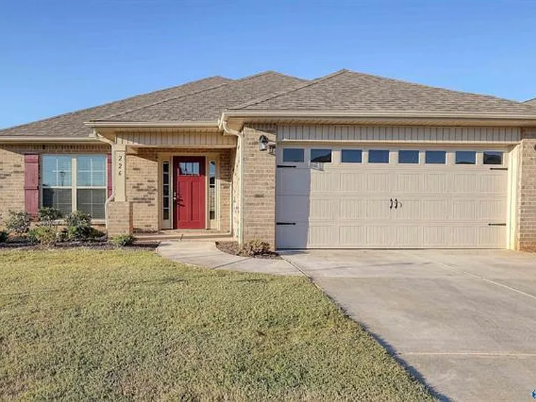 226 Abercorn Dr — Photo 14