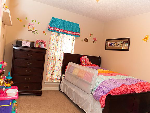 4th image of 4586 Pine Crest Dr