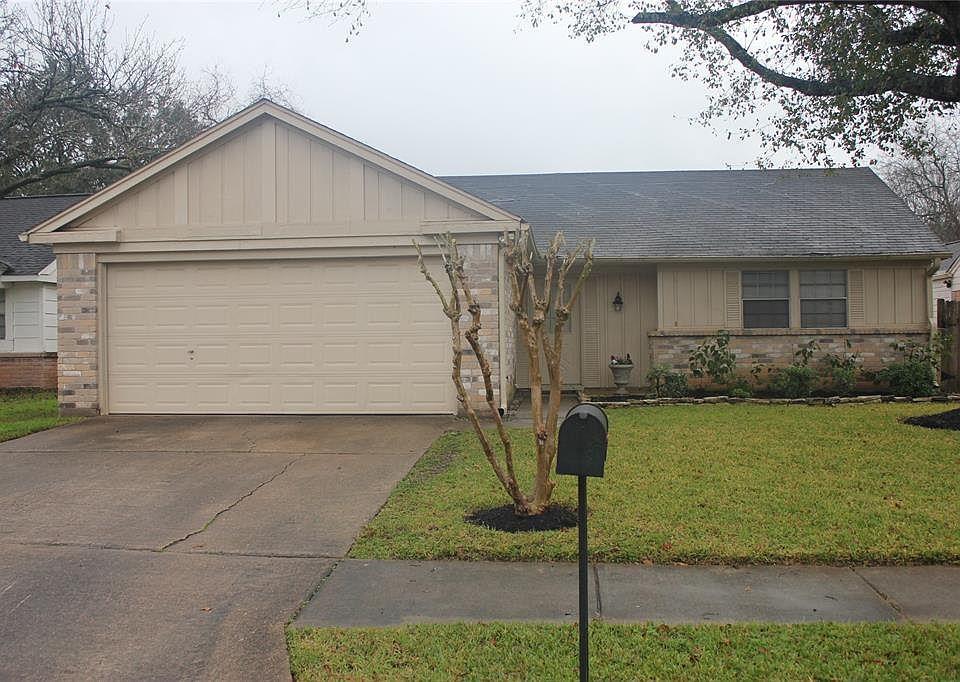 1st image of 2411 Lively Ln