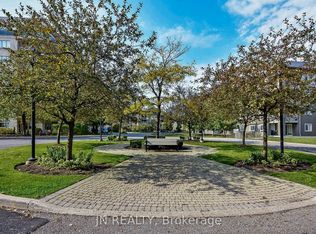 10 Dayspring Cir #109, Brampton, ON L6P1B9