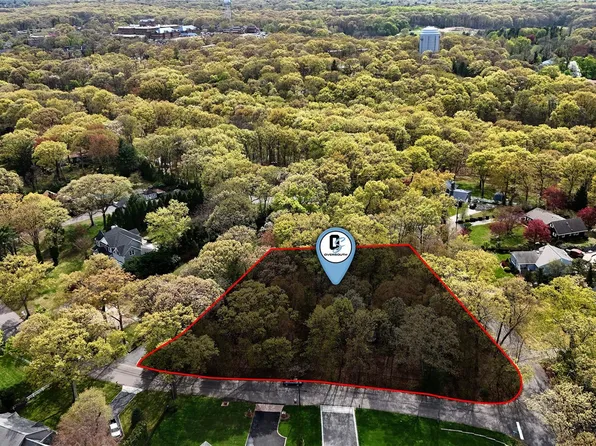 47 Bayberry Lane, Northport, NY 11768