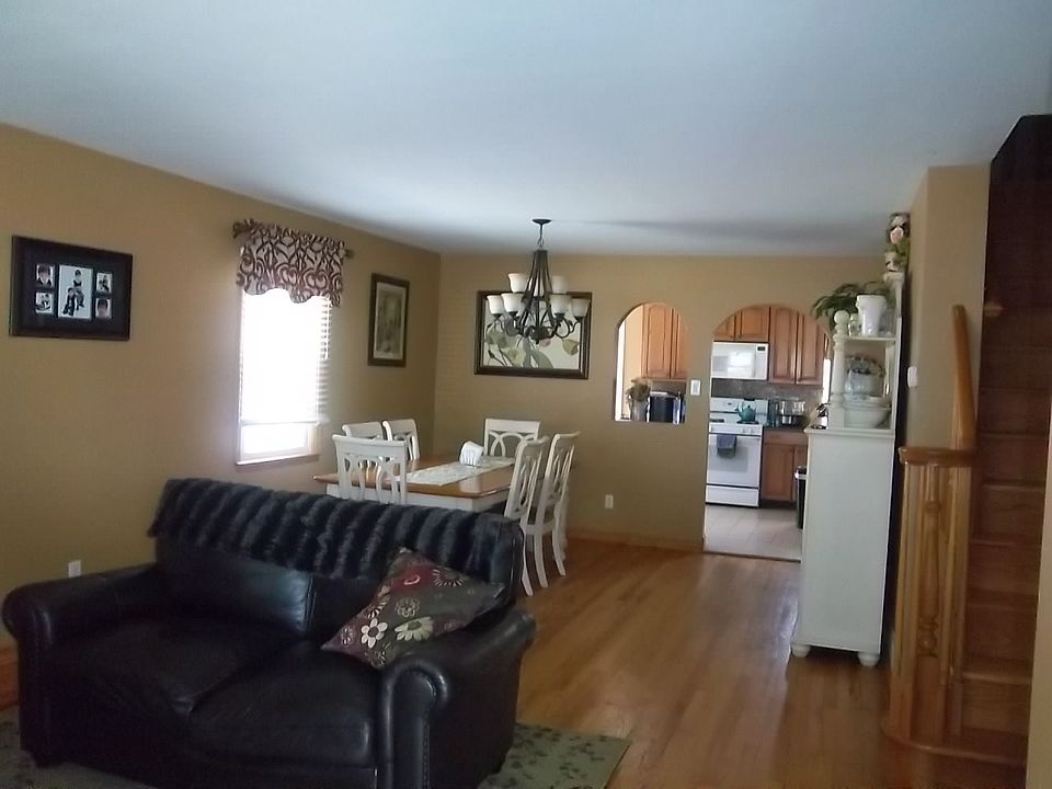 1st image of 131 Cranford Ave