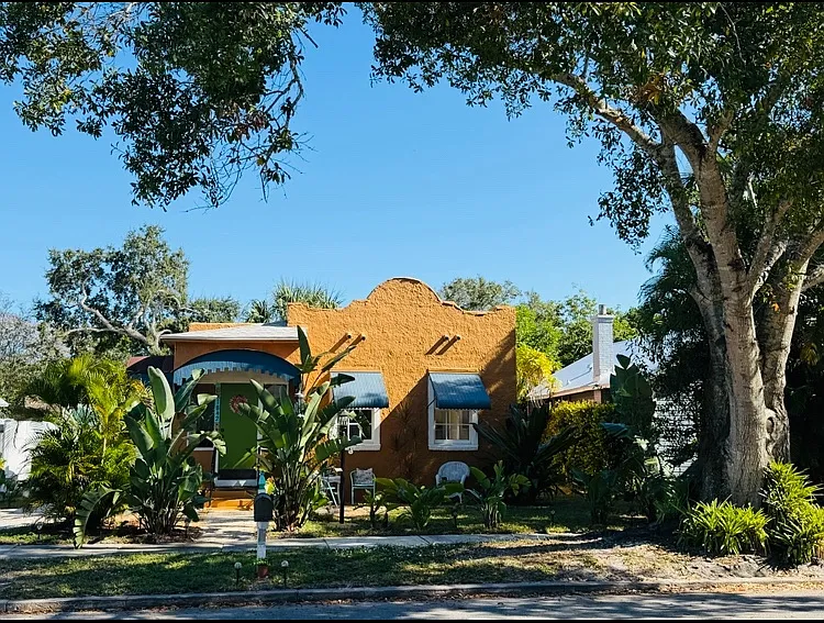 1842 22nd Ave — Photo 1