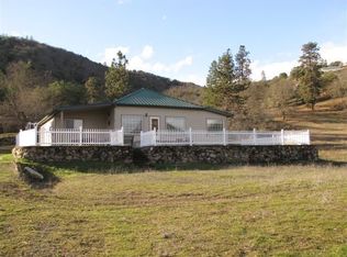 8271 Gold Ray Rd, Central Pt, OR 97502