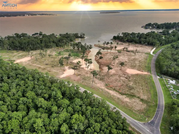 15 Shores Ct, Livingston, TX 77351