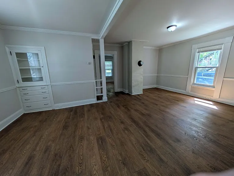 258 Essex St — Photo 15