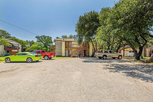 302 Algerita Dr #D Photo 1