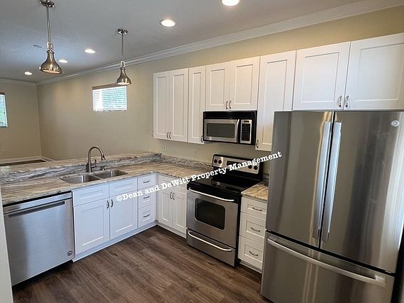 3rd image of 401 7th St S Unit 1