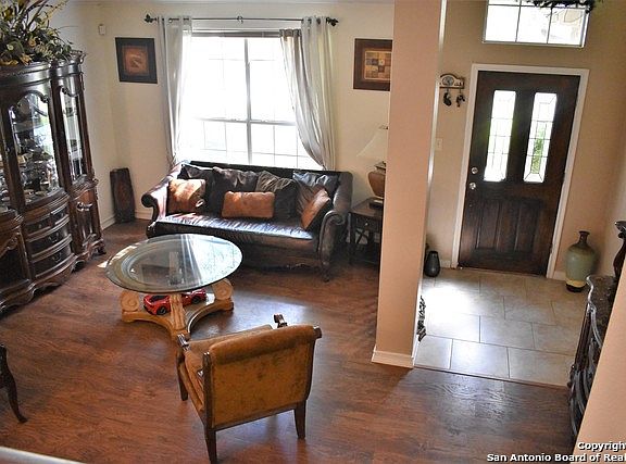 3rd image of 111 Morgans Cir