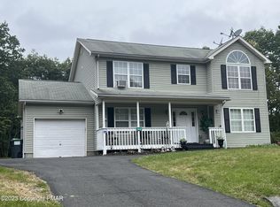 142 Summerton Cir, East Stroudsburg, PA