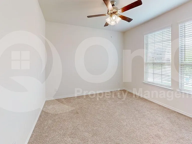1932 Willie Ray St — Photo 16