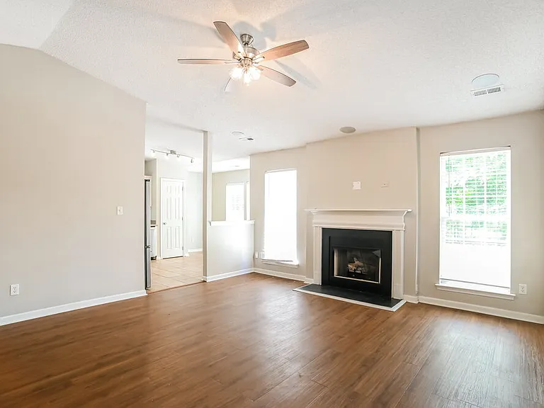 9928 Peppermint Ln — Photo 5