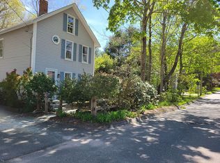 47 Village St, Deep River, CT 06417